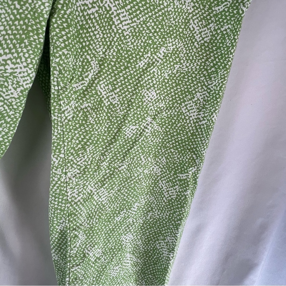 Charter Club Modern - Women’s Pants - Size 6 - Green and White Pattern - Picture 2 of 10